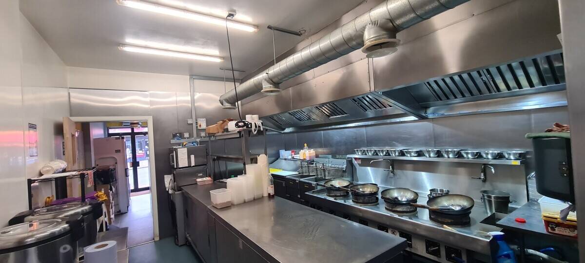 Fully Fitted Takeaway for Sale in North London