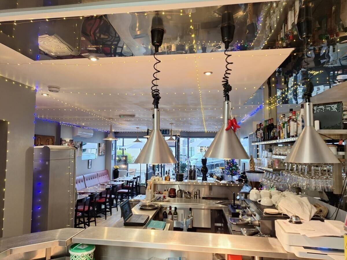 Beautiful Modern European Italian Restaurant in Essex Photo 5