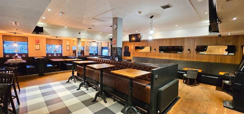 Well Established Public House with separate Restaurant Opportunity in Glasgow