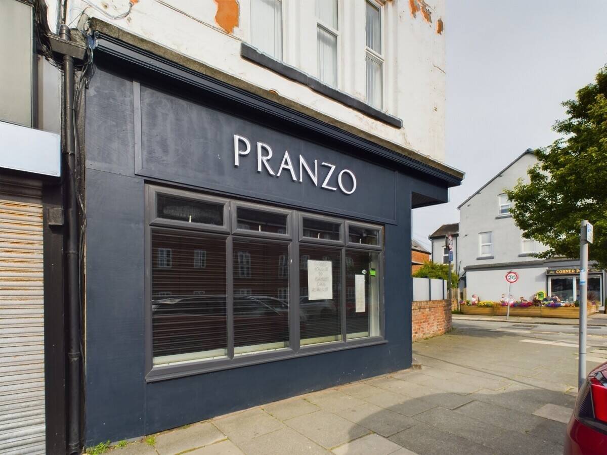 English & Italian Caf&eacute; for Sale &ndash; Business & Freehold Available &ndash; Crosby, Liverpool
