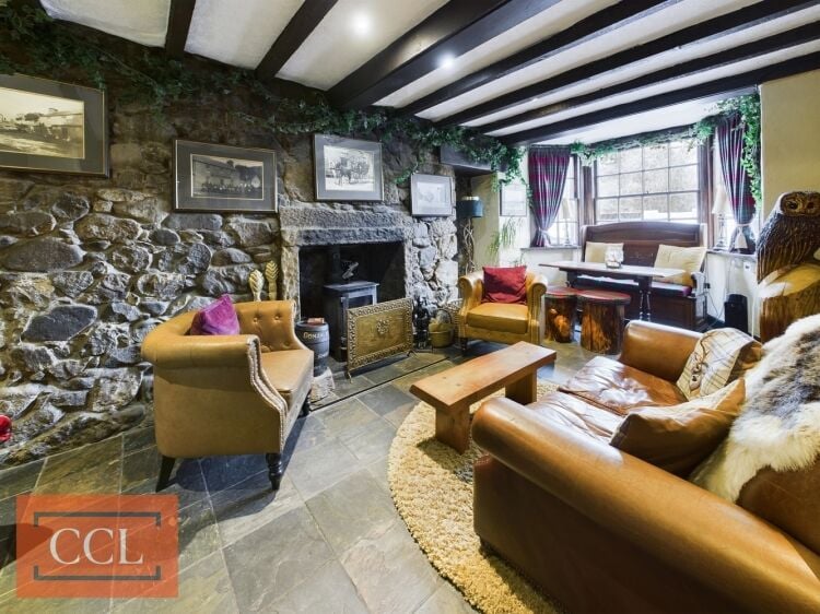 Charming Country Retreat Nestled in Glen Devon