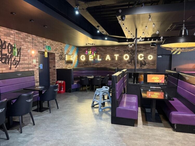 Popular & Exciting Dessert Shop Opportunity Photo 4