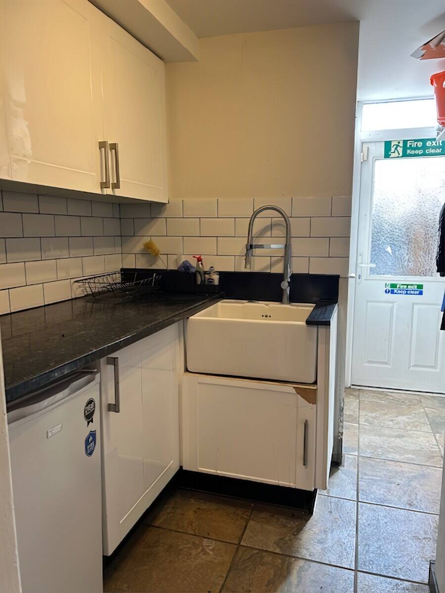 Ingatestone High Street Florist and Giftshop for Sale in Prime Location Photo 5