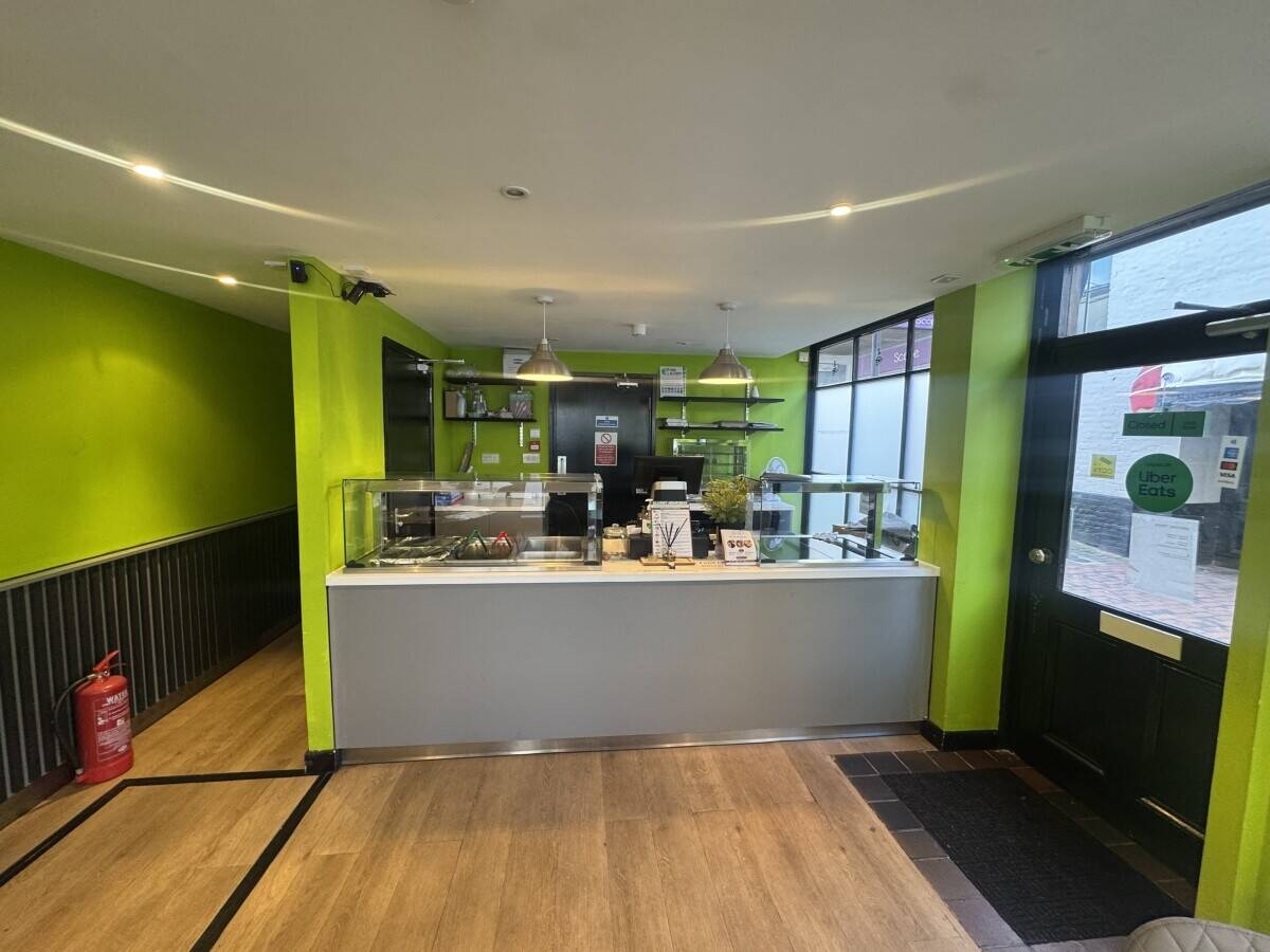 Fully Equipped Restaurant for Sale in Sittingbourne Photo 4