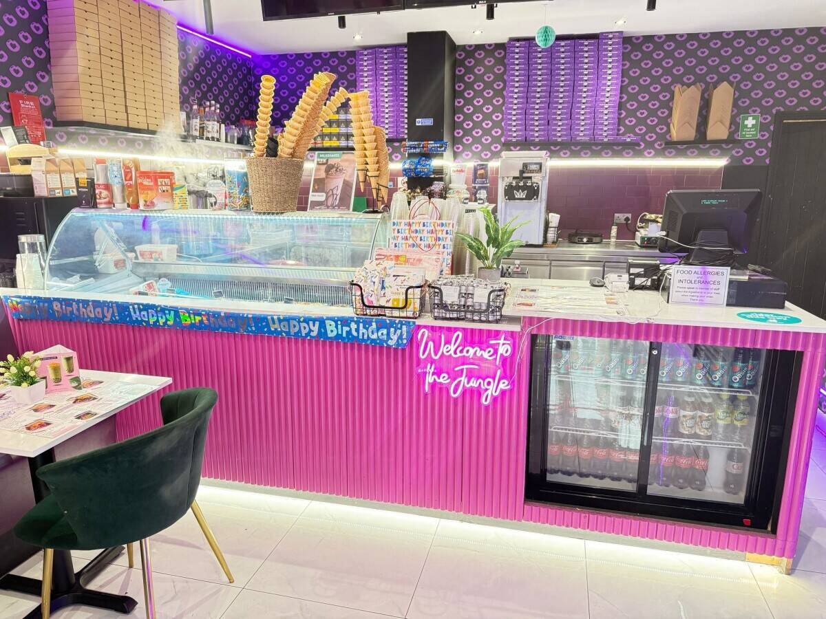 Dessert Parlour / Cafe for sale in Camden Town Photo 4