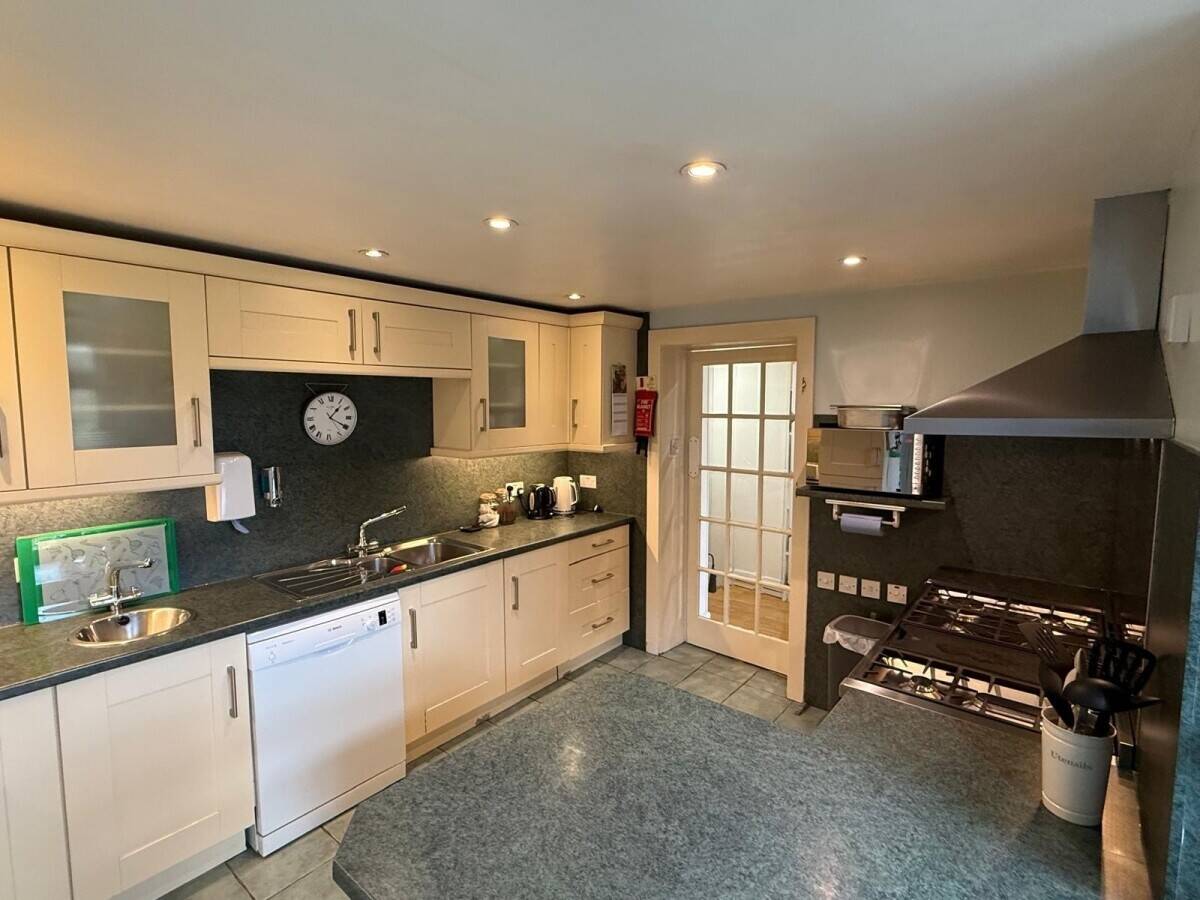 Beautifully Presented, Well Established Guest House (ref 1729) Photo 4