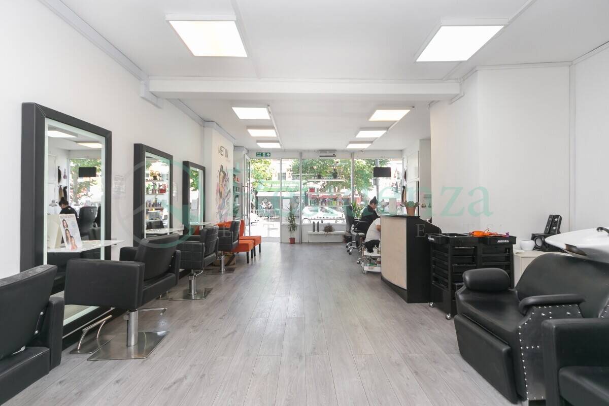 Hair, Beauty Nail Salon  Tooting Broadway