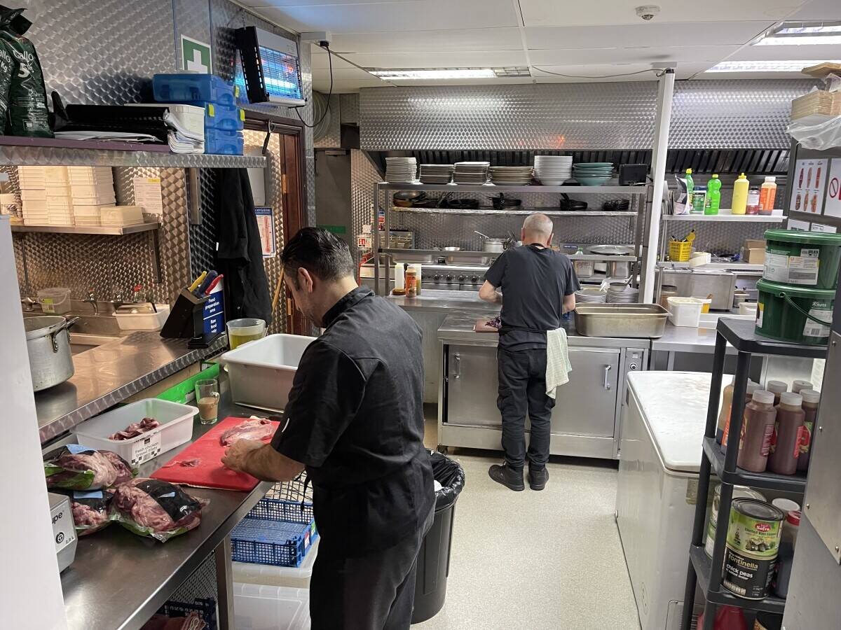 Turkish and Mediterrenean Restaurant for sale in Culcheth, Warrington Photo 4
