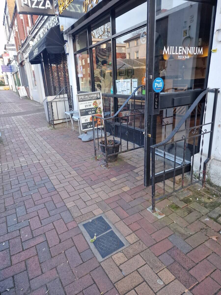 Chargrill restaurant & pizza  Photo 4