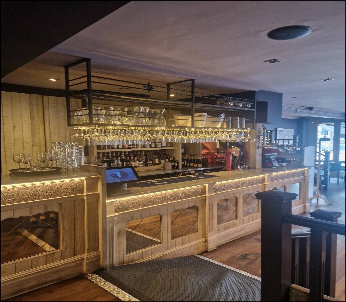 MEMO’S  BAR & KITCHEN Photo 4