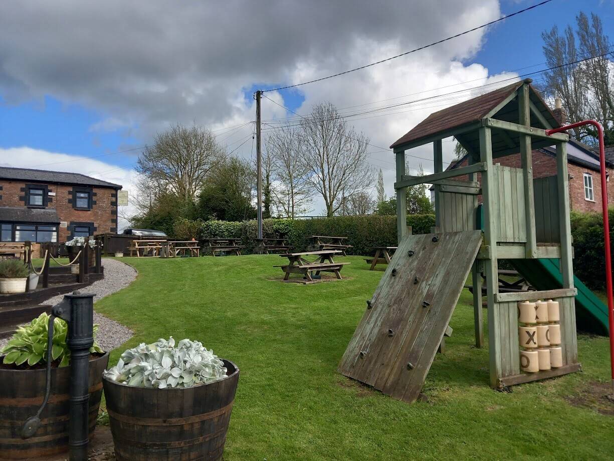 HEREFORDSHIRE – WYE VALLEY RENOWNED DINING VENUE IN IDYLLIC LOCATION WITH OUTSTANDING VIEWS Photo 4