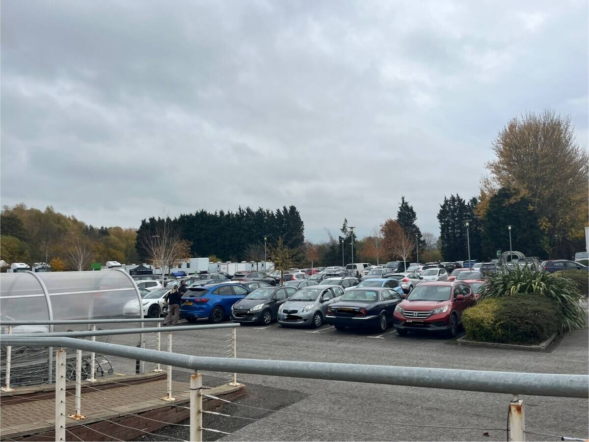 New Waves Hand Car Wash at Dobbies Garden Centre in Cross Lane Farm, Nuneaton CV91RF