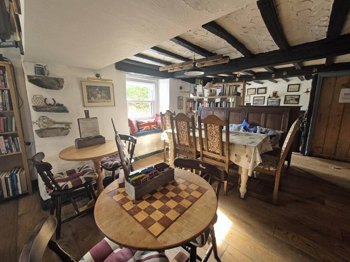 LAKE DISTRICT NATIONAL PARK – QUAINT VILLAGE PUB IN THE HEART OF GRIZEDALE FOREST Photo 4