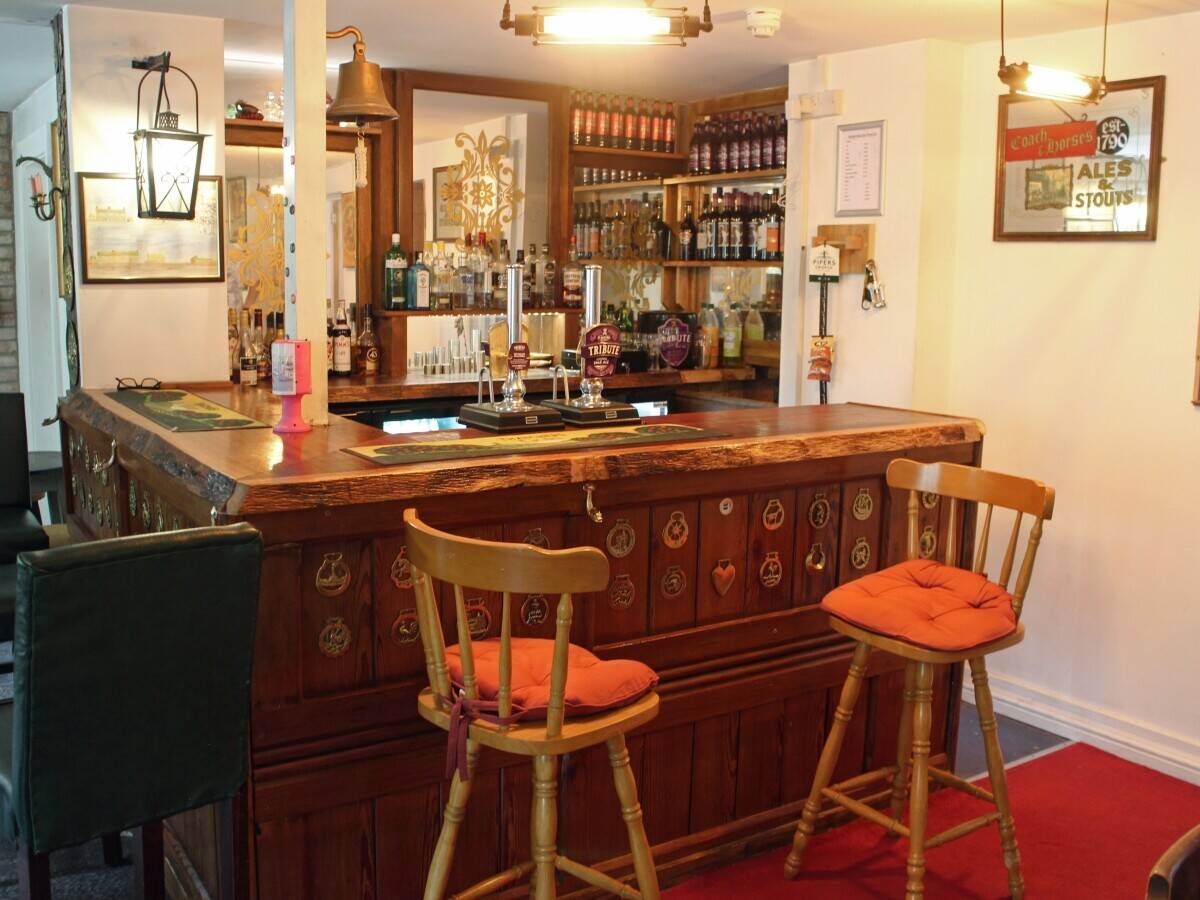 DORSET - VILLAGE FREEHOUSE HOTEL