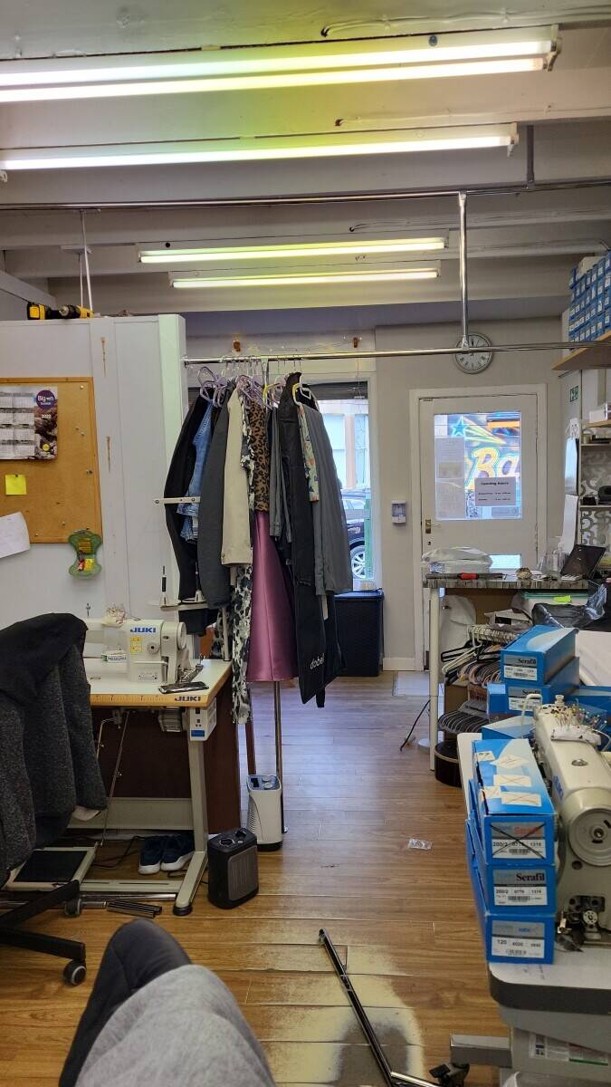 Helen's Alterations Ltd  Photo 4