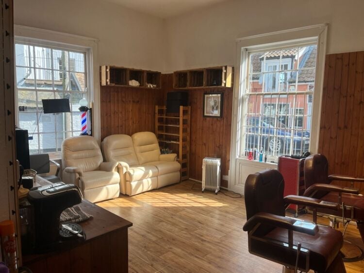 Fade into Success – Own This Thriving Barbershop!