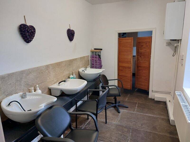 Superbly Presented and Very Profitable Hairdressing Salon For Sale in Popular York Suburb Photo 4