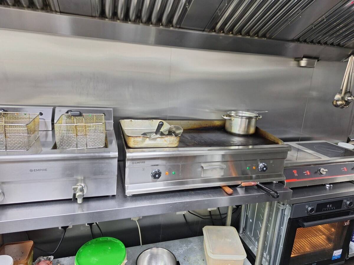 Modern Mediterranean Takeaway for Sale in Preston PR1 6 Photo 5