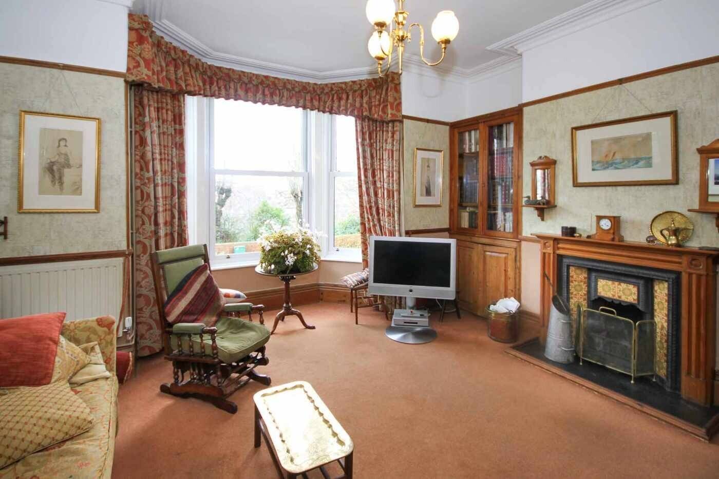 An attractive, former 8 Letting Room Guesthouse Photo 4