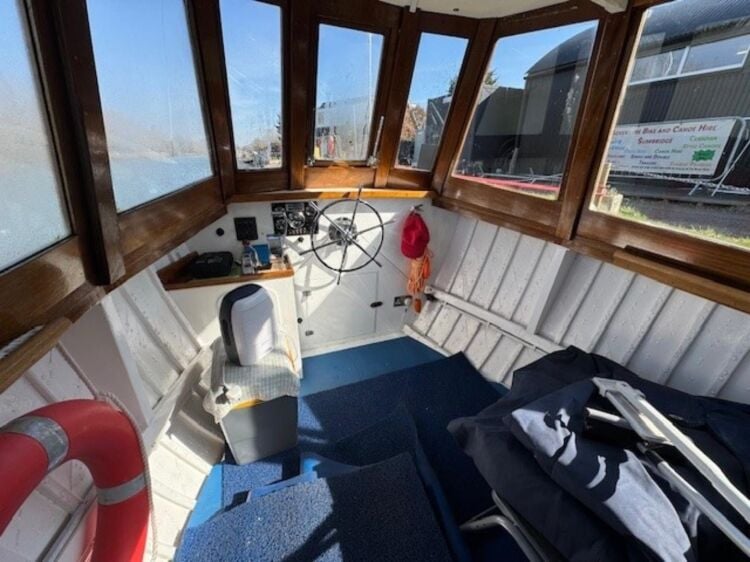 Luxury Canal Boat Cruise Business Located Gloucester