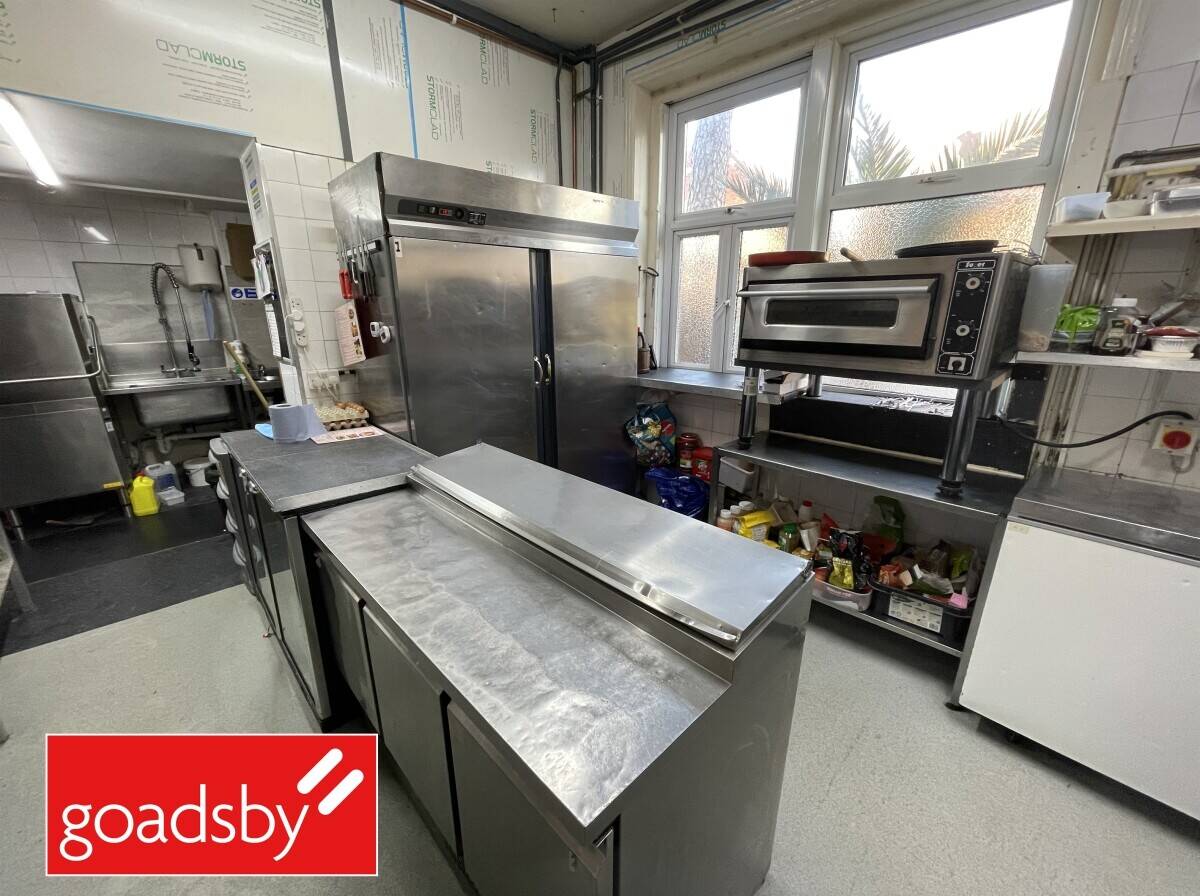 Busy Family Operated Restaurant & Al-Fresco Covers