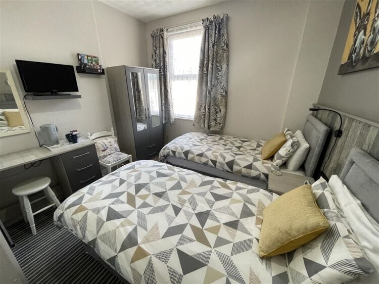 Immaculate and well appointed Guest House For Sale For Sale in Paignton