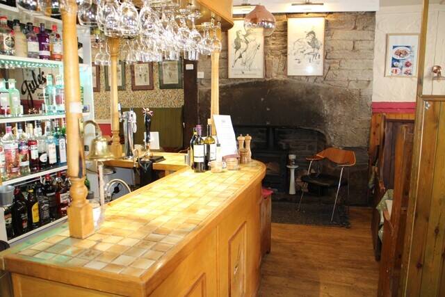 HEREFORDSHIRE - RENOWNED ‘BLACK & WHITE’ VILLAGE CENTRE RESTAURANT WITH SEPARATE OWNERS' HOME Photo 4