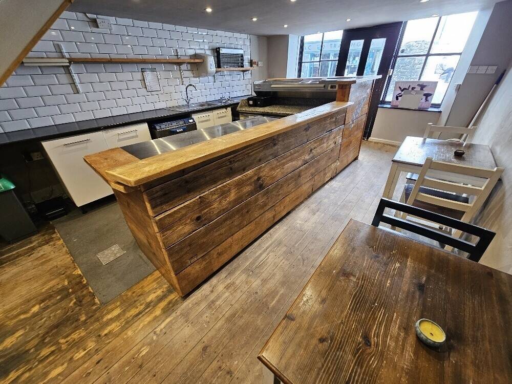 Cafe, Restaurant & Takeaway With An Apartment In Port Isaac Photo 4