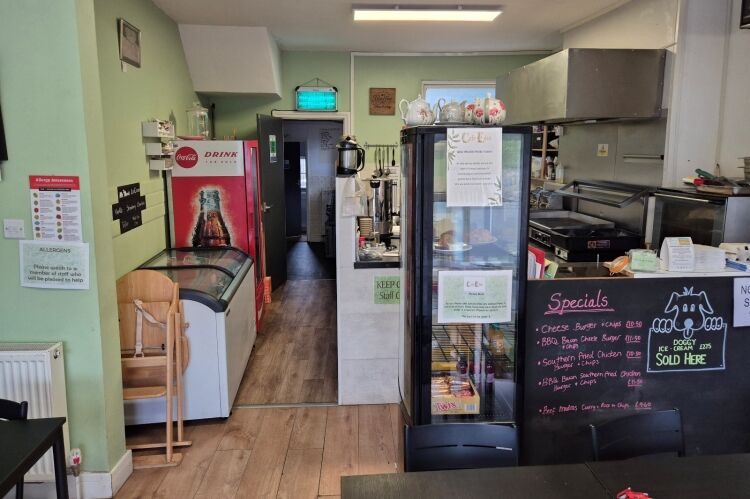 Established Cafe - Hornsea Photo 4