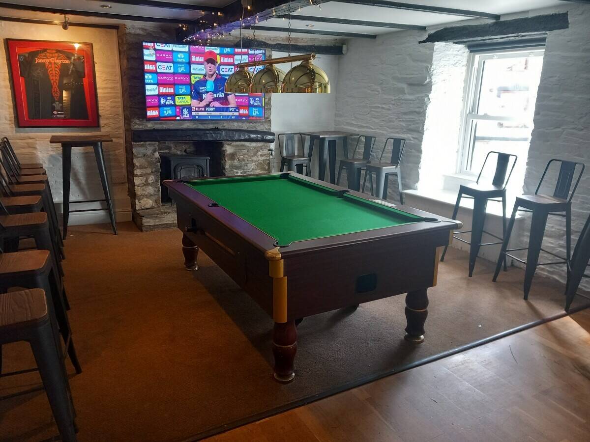 CARDIGAN – CHARACTER TOWN CENTRE PUBLIC HOUSE WITH 4 QUALITY LETTING BEDROOMS Photo 4