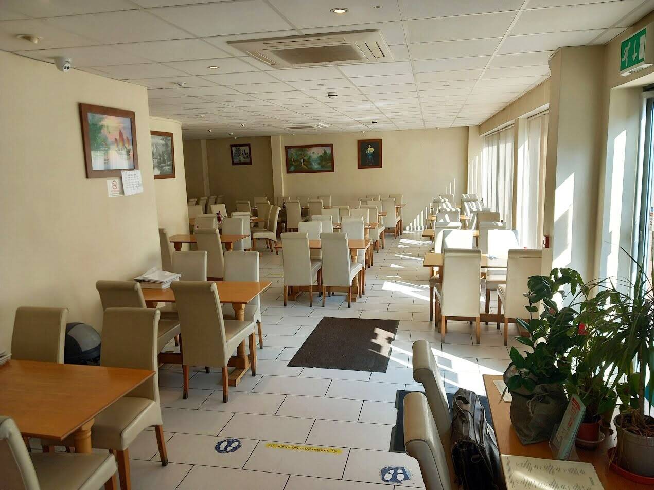 HEREFORD CITY CENTRE – MIXED USE PROPERTY PROVIDING RESTAURANT AND THREE SEPARATE FLATS