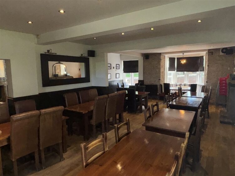 Licenced Trade, Pubs & Clubs For Sale in Chesterfield Photo 4