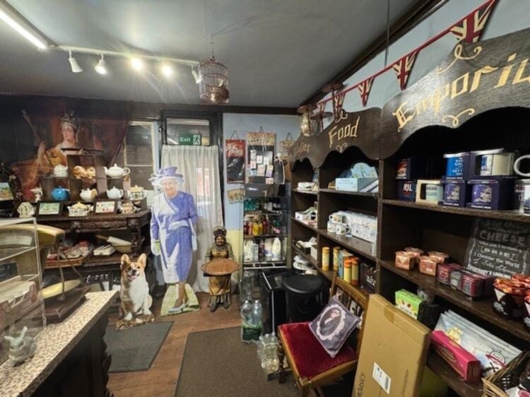 Leasehold Tearooms & Food Emporium Located In The Market Place, Warwick Town Centre