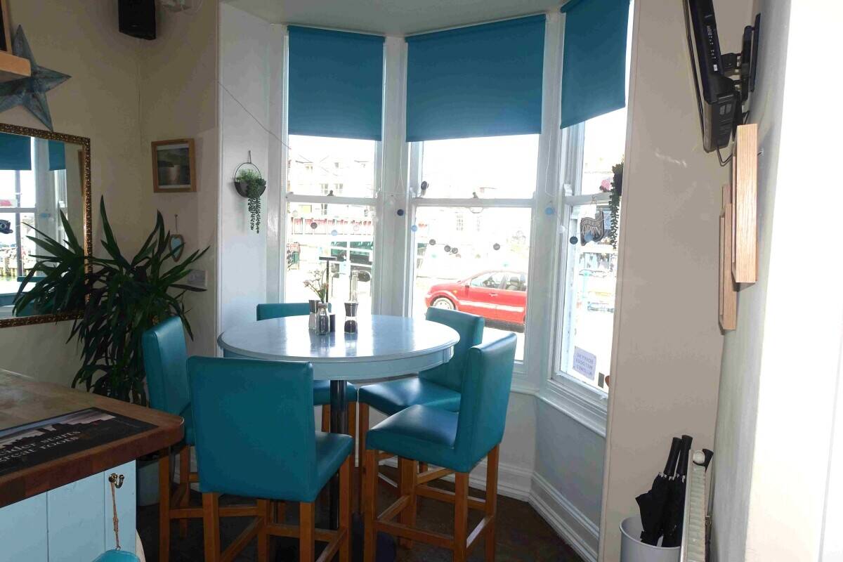 Prominent Harbourside Bar Restaurant Weymouth with Living Accommodation Photo 4