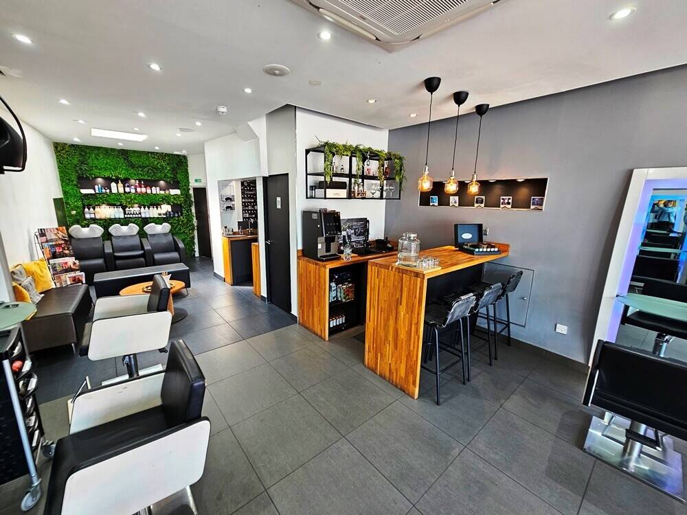 STUNNING 20 YEAR ESTABLISHED HIGH-END HAIR & BEAUTY SALON Photo 4