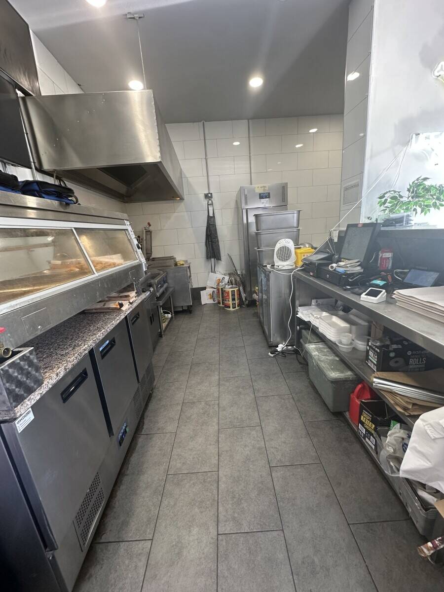 Prime Location in Town centre for sale Fried Chicken Shop Photo 4
