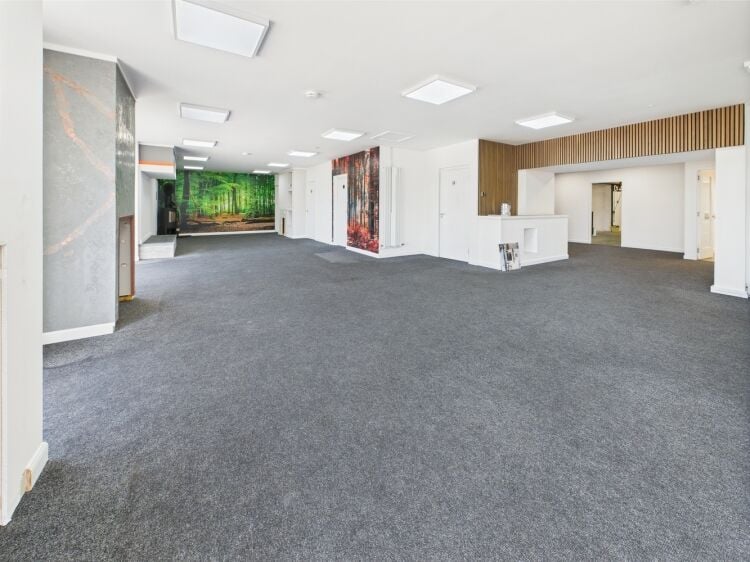 Substantial Workshop Facility with Showroom  & Office Space