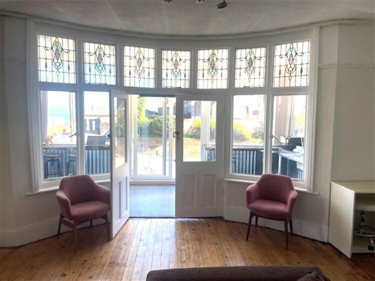 Traditional Seaside Holiday Accommodation For Sale For Sale in Paignton Photo 4