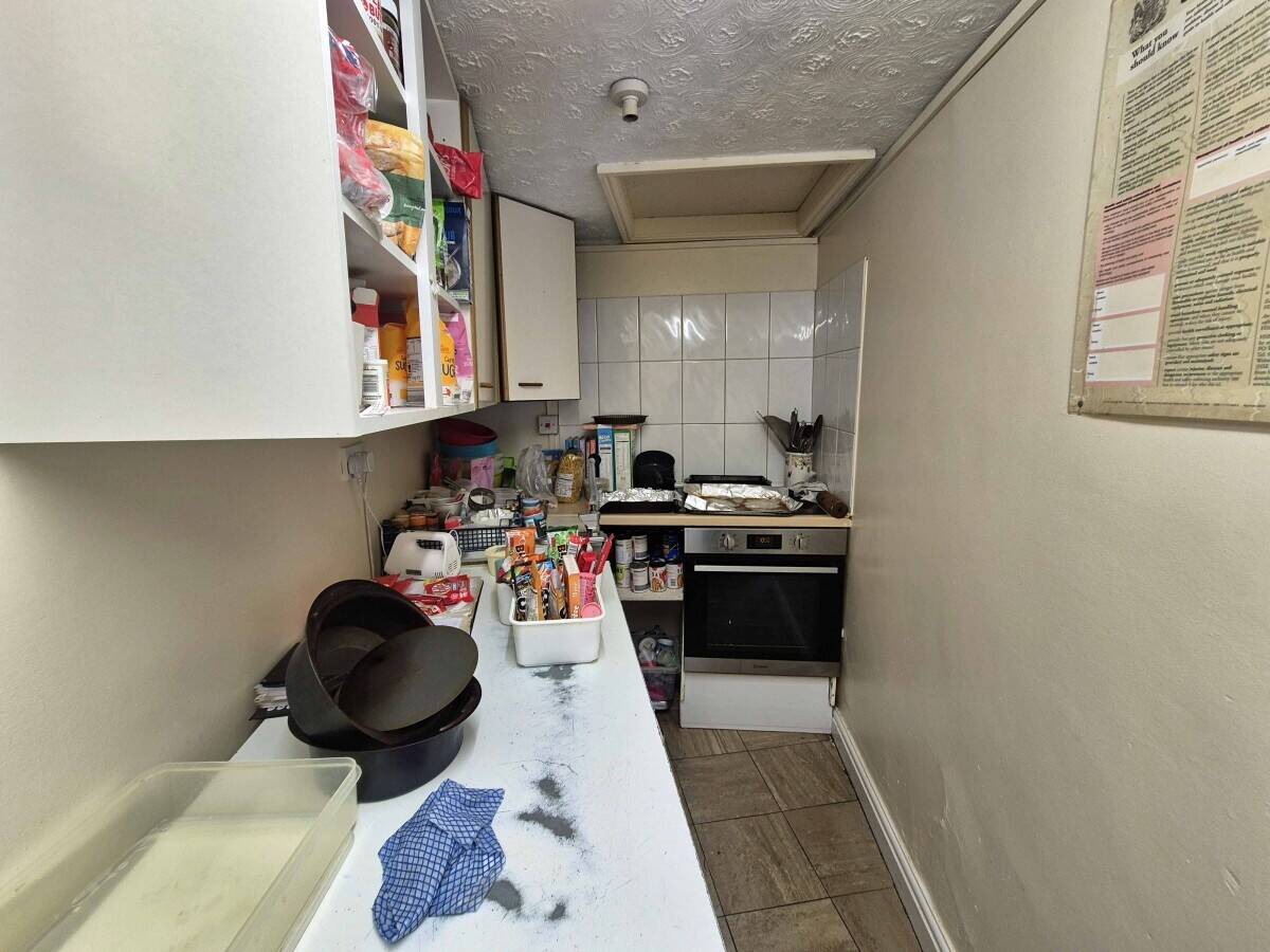 STAFFORDSHIRE MOORLANDS - MIXED USE INVESTMENT OPPORTUNITY Photo 4