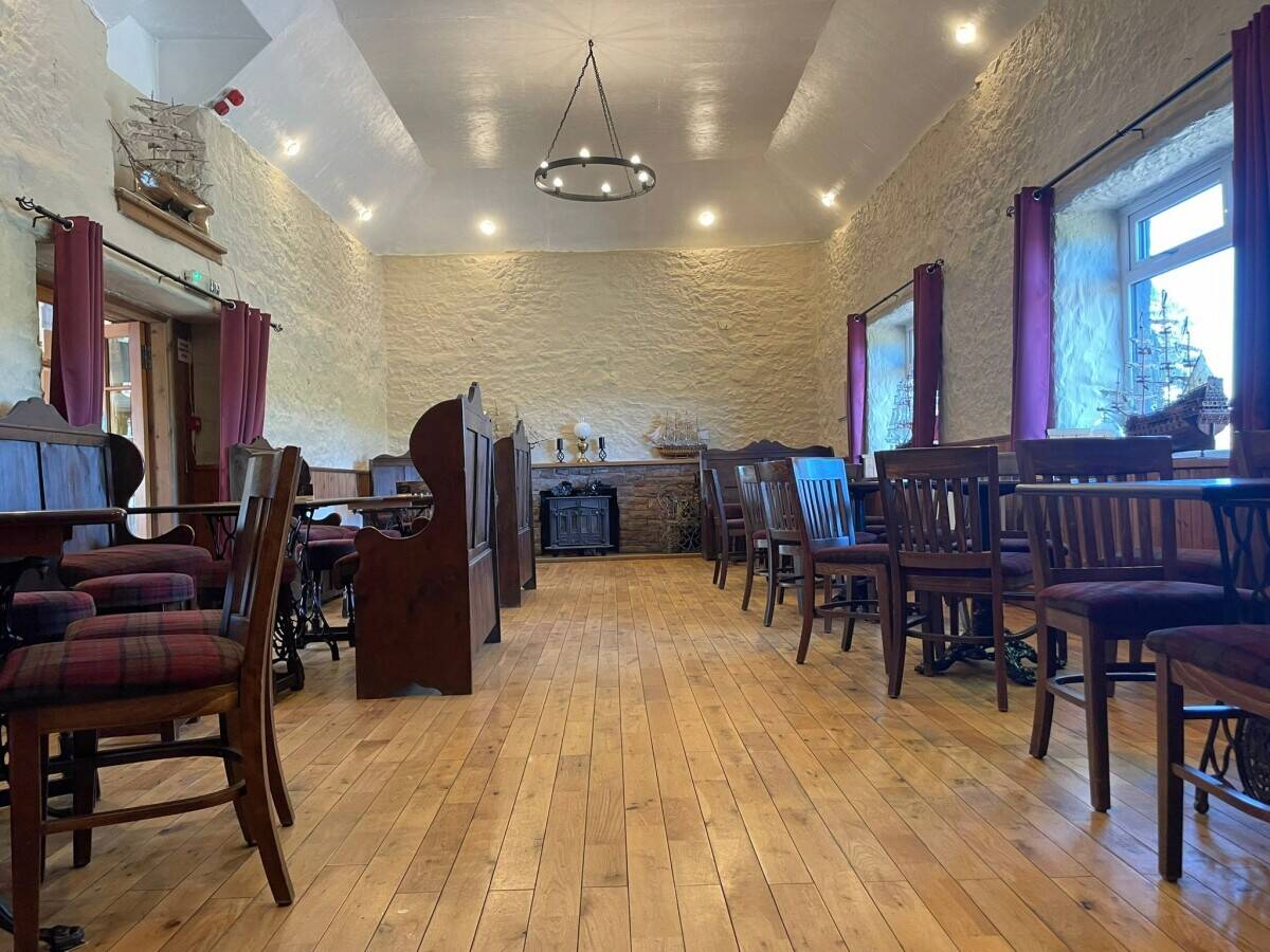 KIRKCUDBRIGHTSHIRE - 12 BEDROOM RIVERSIDE HOTEL & RESTURANT WITH CAMPSITE