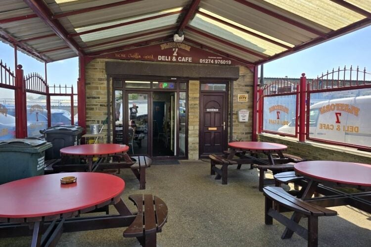 Freehold Cafe With Accommodation - Bradford Photo 4