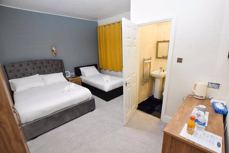 18 Bedroom Hotel For Sale