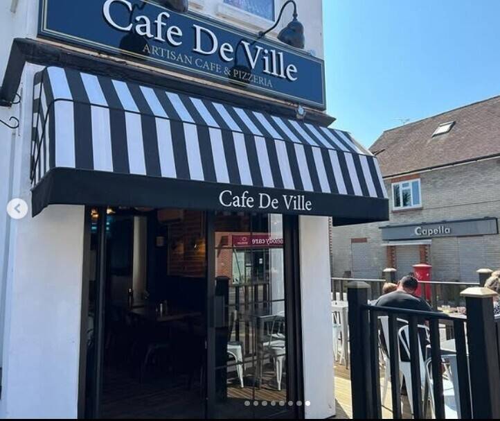 Cafe De Ville - Thriving Daytime Cafe Transitioning into a Bustling Evening Wood-fired Pizzeria