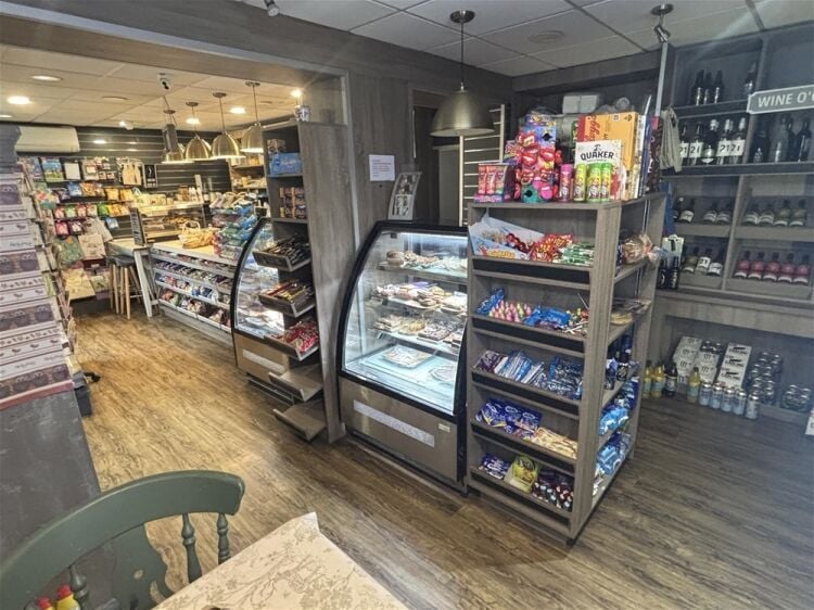 Off License & Convenience For Sale in Leeds