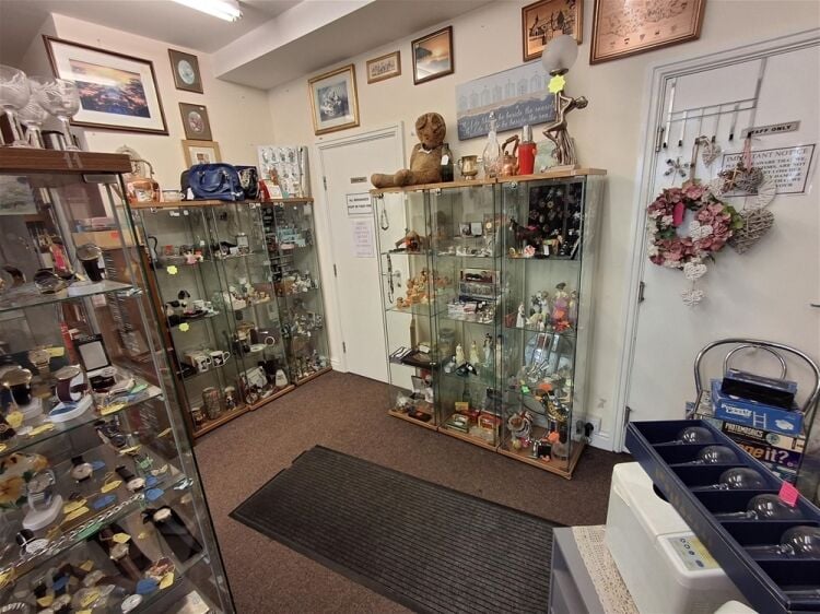 Retail For Sale in Bridlington Photo 4