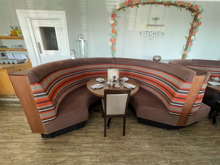 Superb 68 Cover Restaurant – ‘Honeypot’ Quayside Location Photo 4