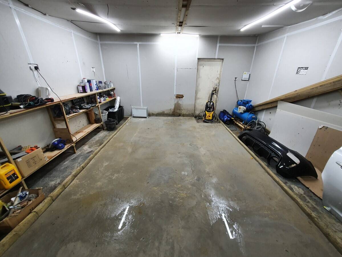 Body Repair Garage