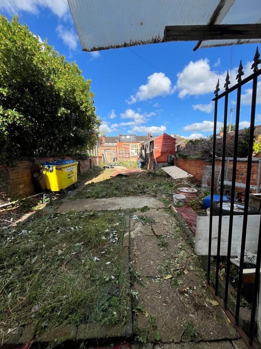 Indian takeway for sale Northampton rent free