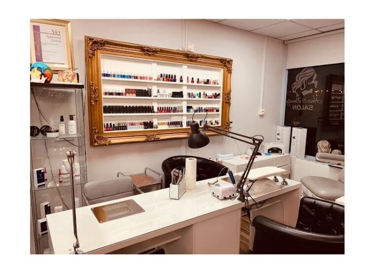 Style & Success in Oxford – Salon & Academy for Sale!