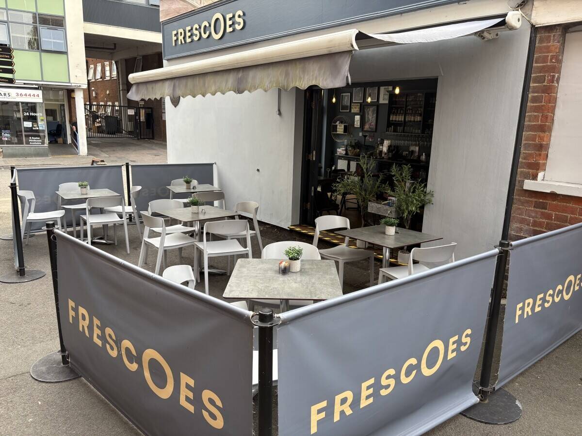 FRESCOES COFFEE HOUSE BEDFORD, INDEPENDENT PROFITABLE AND LEASEHOLD PRICE REDUCED Photo 4